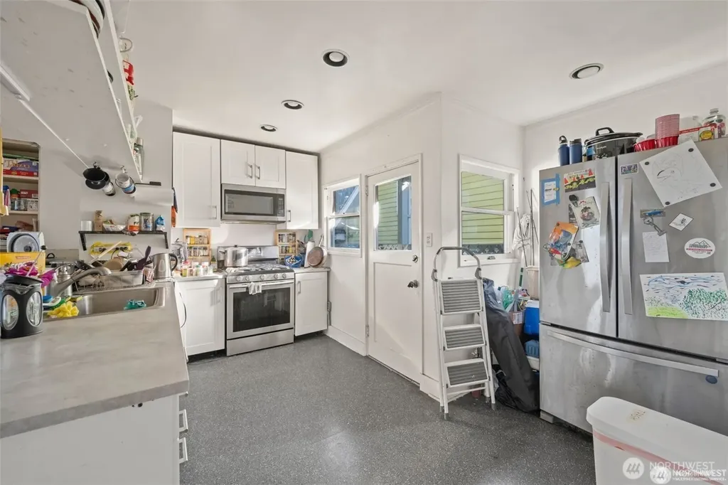 341 NE 51st Street Seattle WA 98105