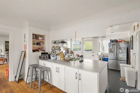341 NE 51st Street Seattle WA 98105