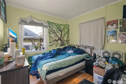 341 NE 51st Street Seattle WA 98105