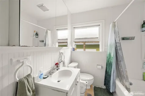341 NE 51st Street Seattle WA 98105