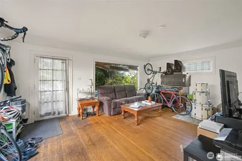 341 NE 51st Street Seattle WA 98105