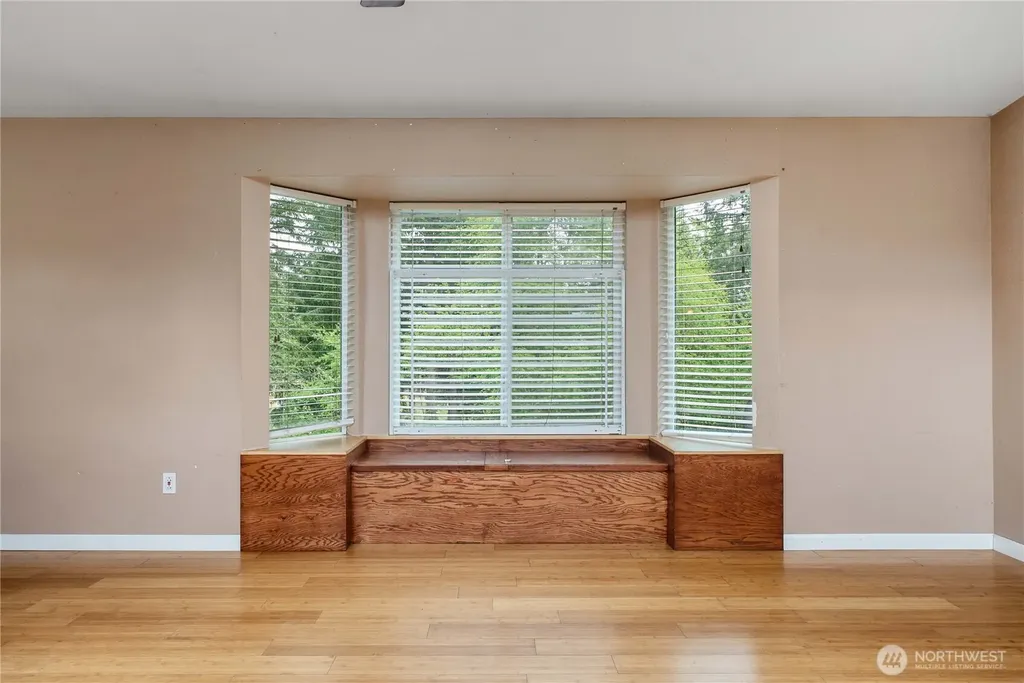 31509 61st Avenue S Roy WA 98580