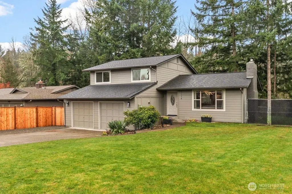 5114 W Tapps Drive E Lake Tapps WA 98391