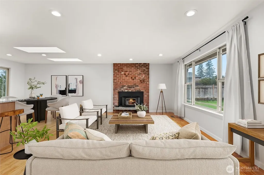 5114 W Tapps Drive E Lake Tapps WA 98391
