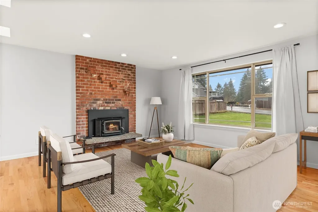 5114 W Tapps Drive E Lake Tapps WA 98391