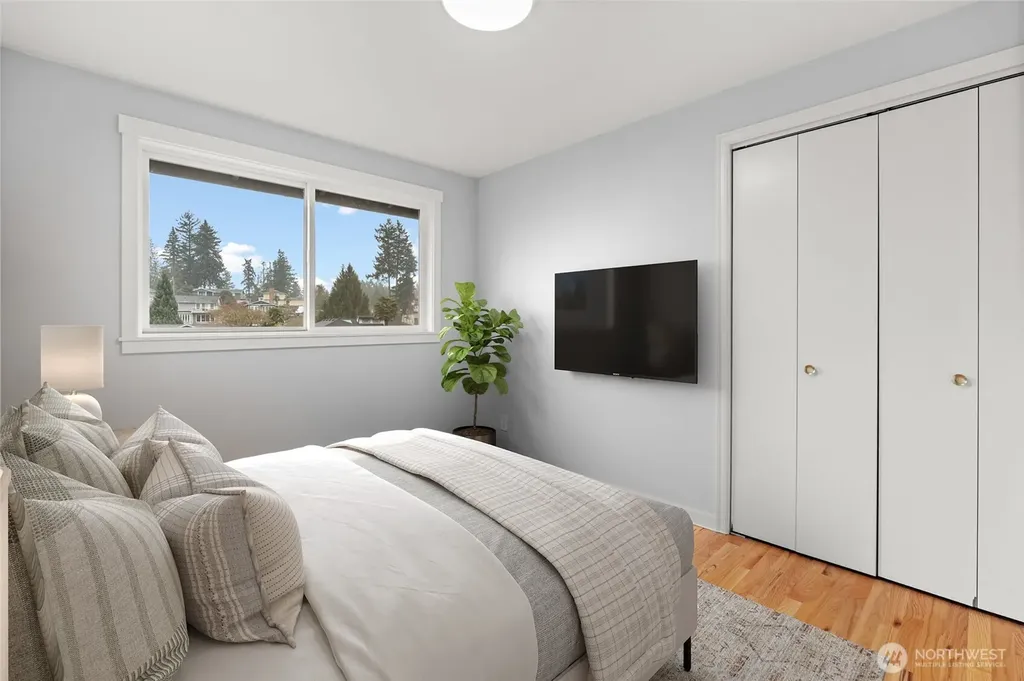 5114 W Tapps Drive E Lake Tapps WA 98391