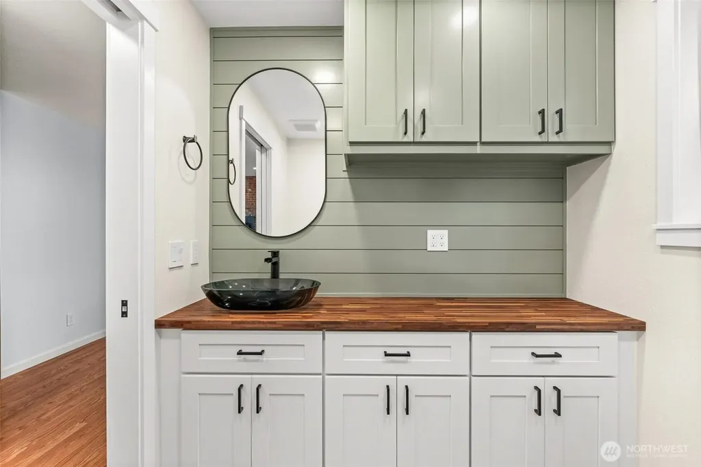 5114 W Tapps Drive E Lake Tapps WA 98391