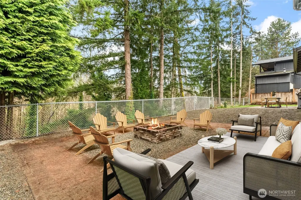 5114 W Tapps Drive E Lake Tapps WA 98391