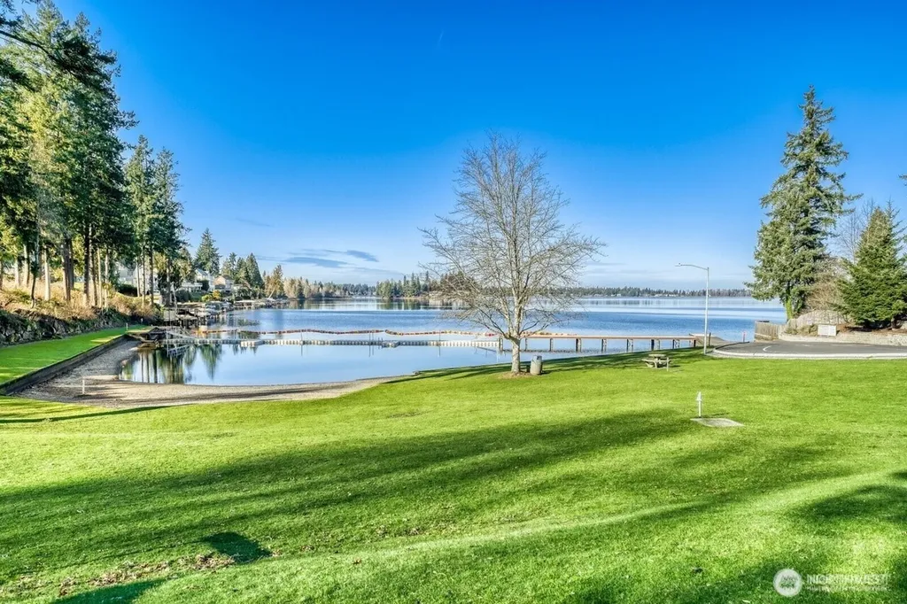 5114 W Tapps Drive E Lake Tapps WA 98391
