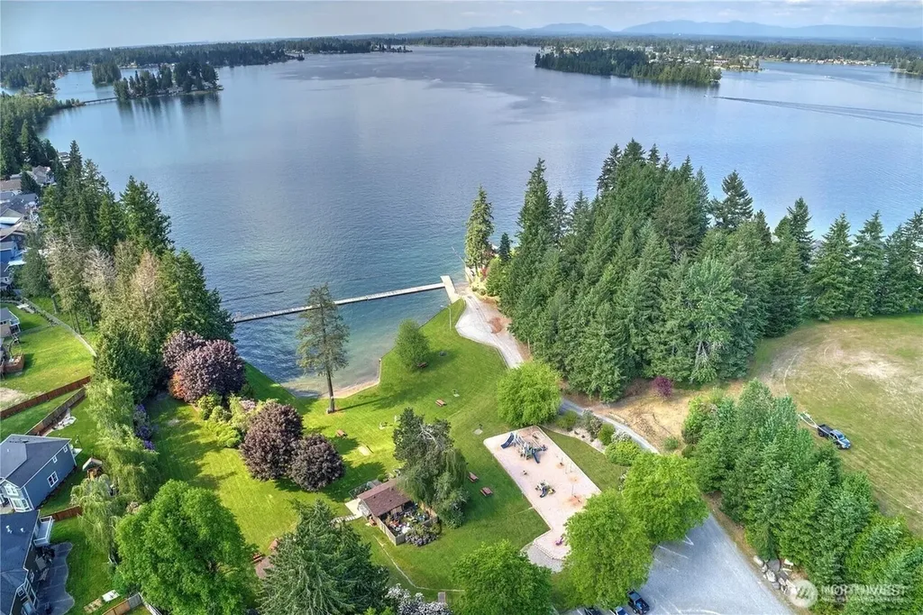 5114 W Tapps Drive E Lake Tapps WA 98391