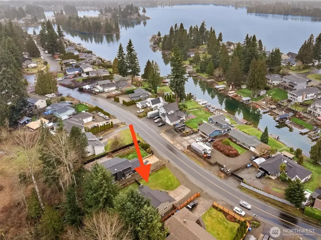 5114 W Tapps Drive E Lake Tapps WA 98391