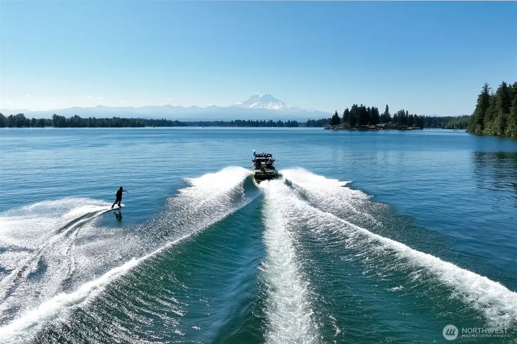 5114 W Tapps Drive E Lake Tapps WA 98391