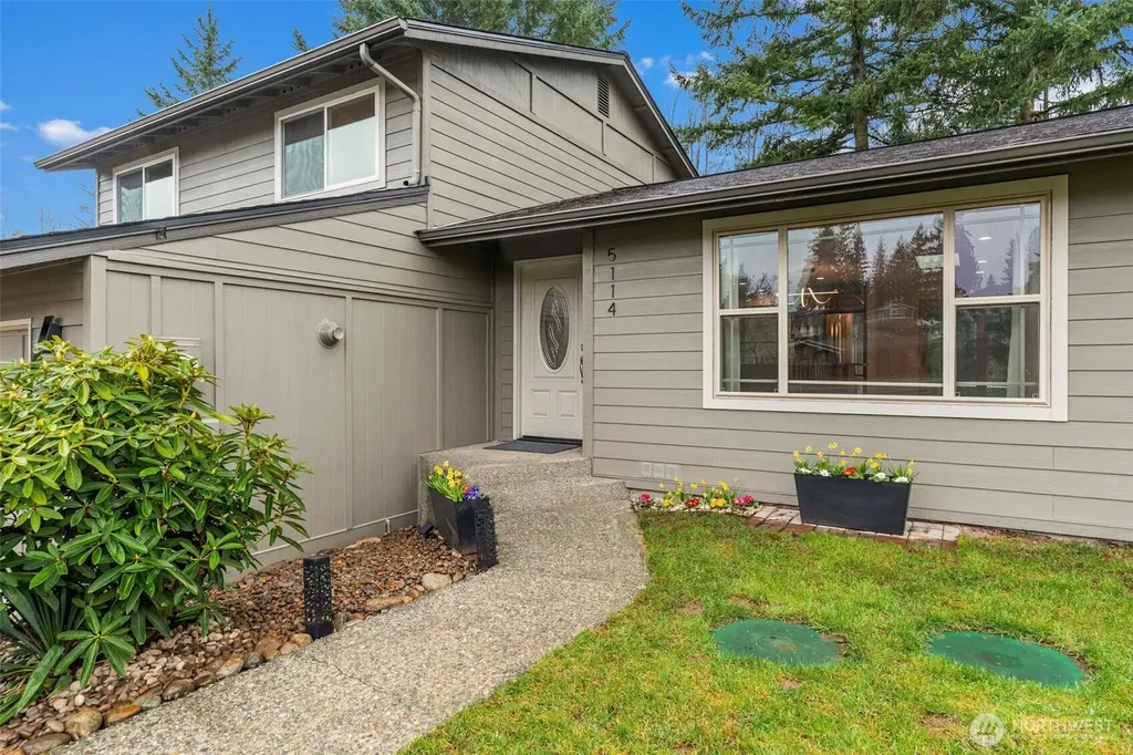 5114 W Tapps Drive E Lake Tapps WA 98391