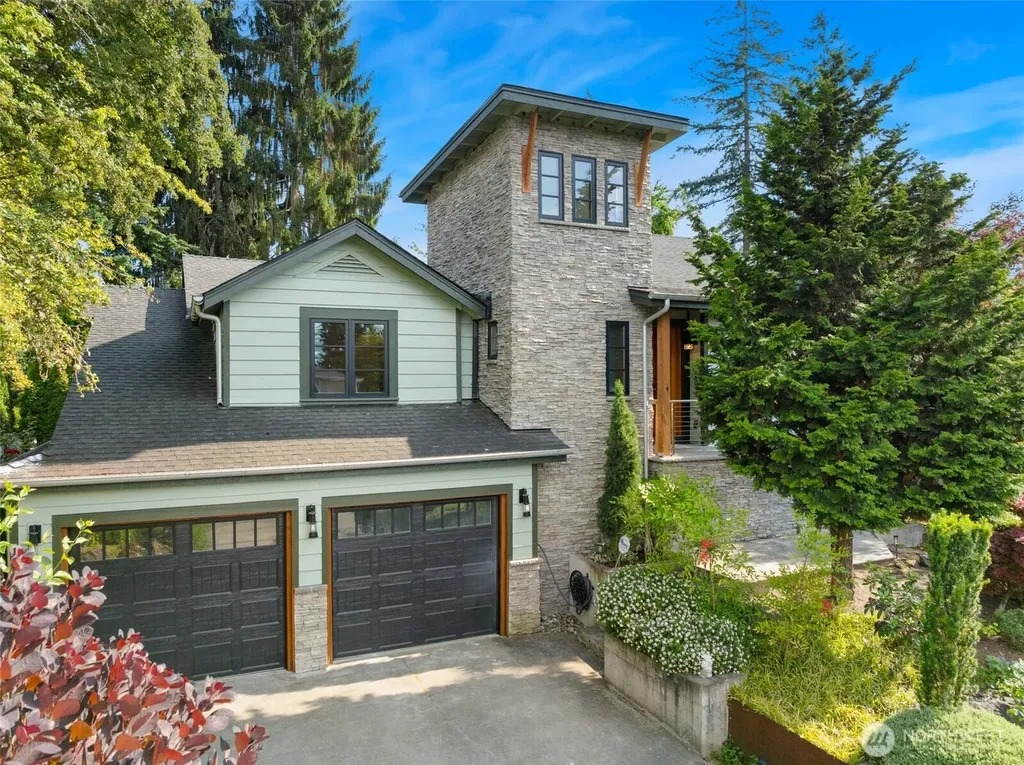 9615 NE 26th Street Clyde Hill WA 98004