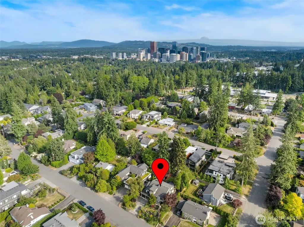 9615 NE 26th Street Clyde Hill WA 98004