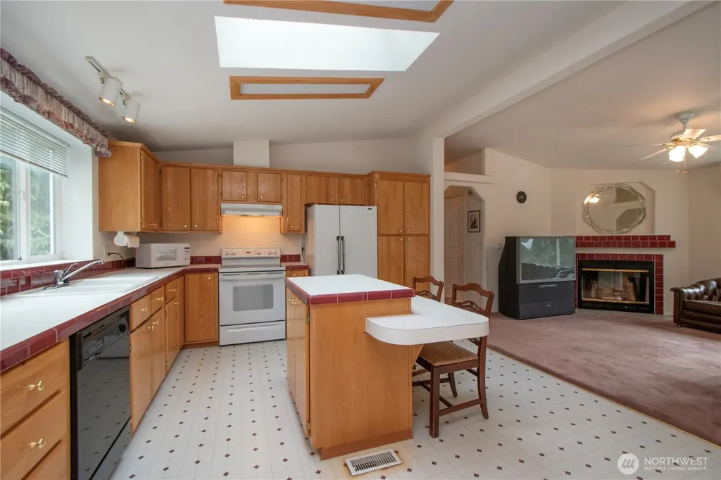62 Johnson Road Port Angeles WA 98363