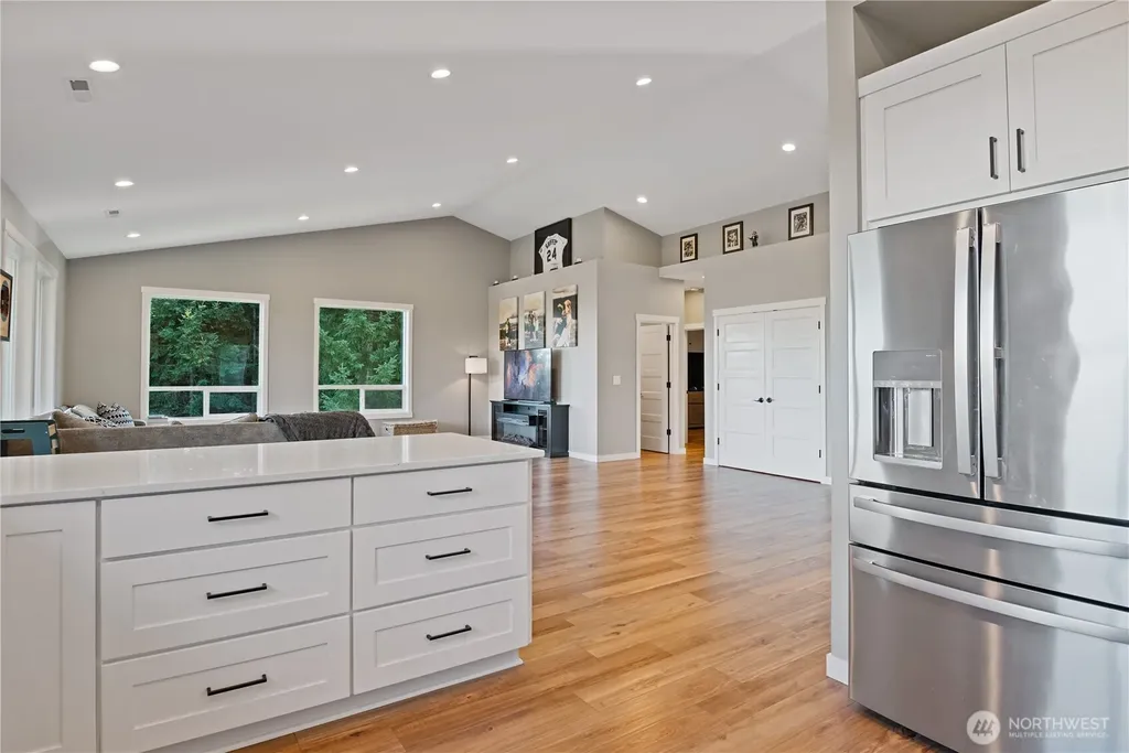 250 Red Rock Drive Castle Rock WA 98611
