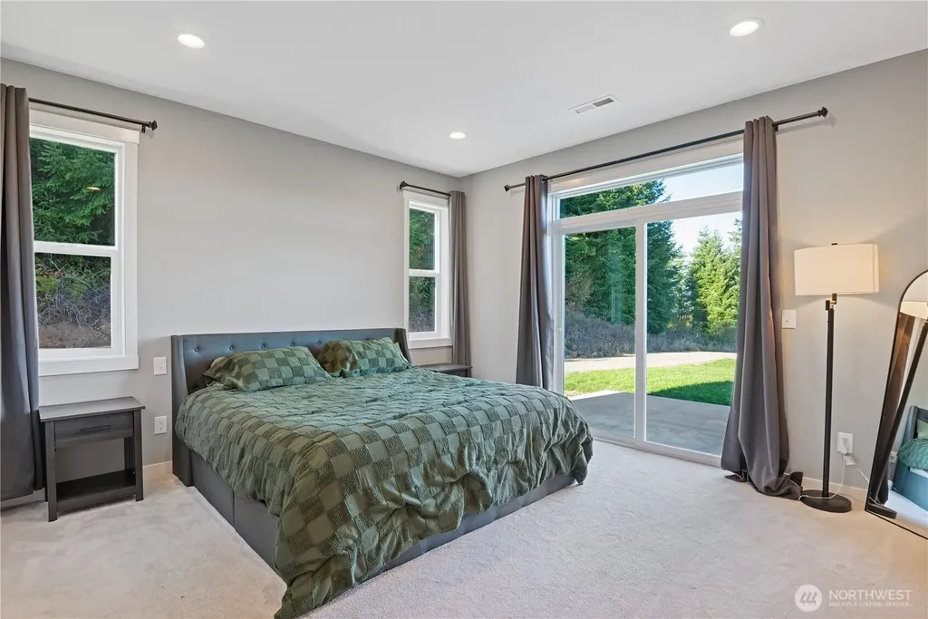 250 Red Rock Drive Castle Rock WA 98611