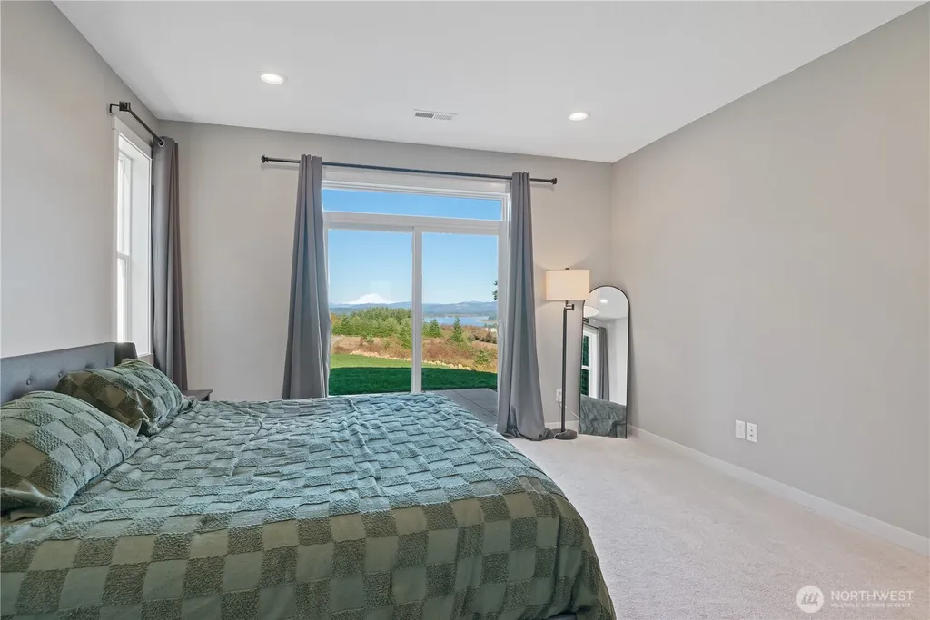 250 Red Rock Drive Castle Rock WA 98611