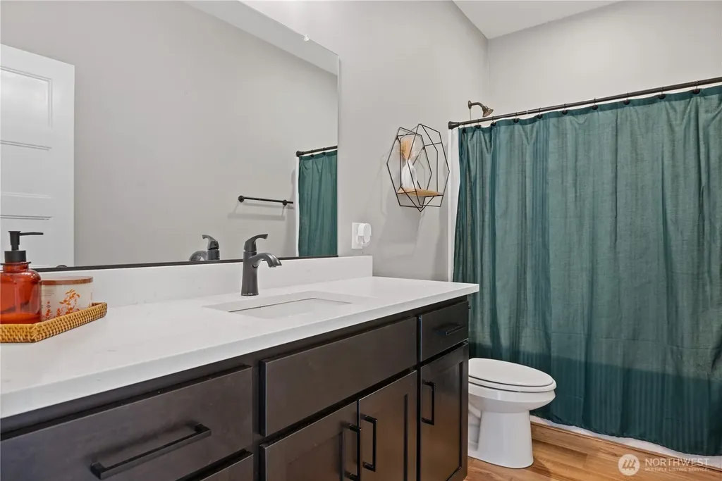 250 Red Rock Drive Castle Rock WA 98611