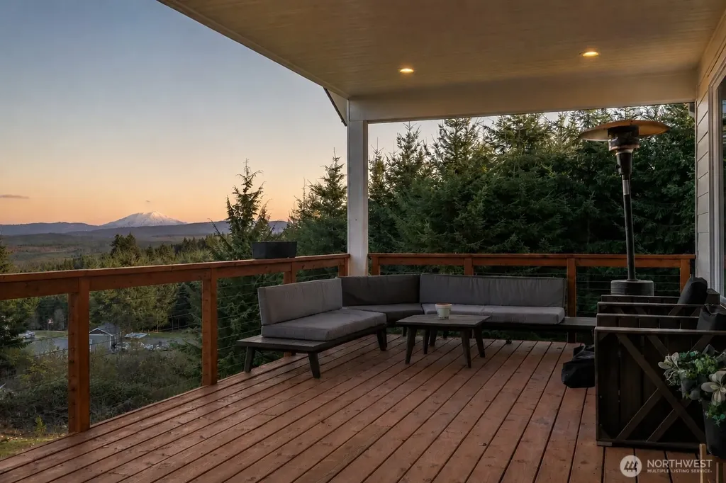 250 Red Rock Drive Castle Rock WA 98611