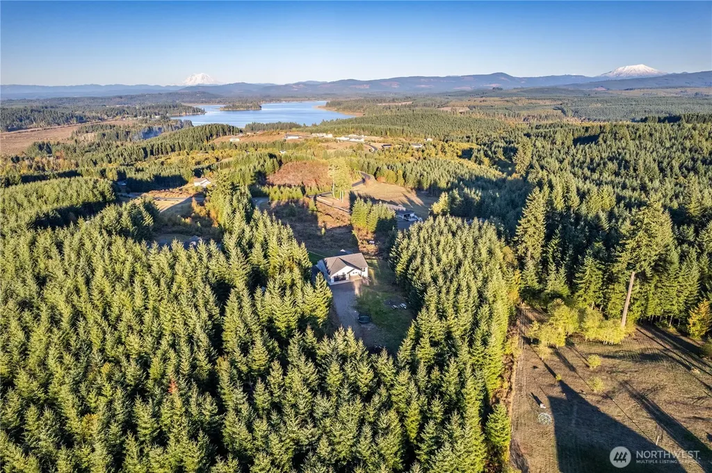 250 Red Rock Drive Castle Rock WA 98611
