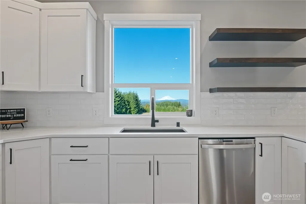 250 Red Rock Drive Castle Rock WA 98611
