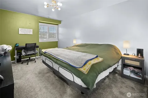 10904 62nd Street E Puyallup WA 98372