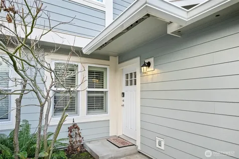 10904 62nd Street E Puyallup WA 98372