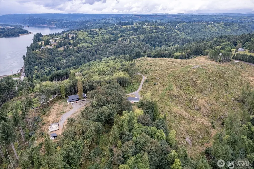 364 Channel View Lane Longview WA 98632