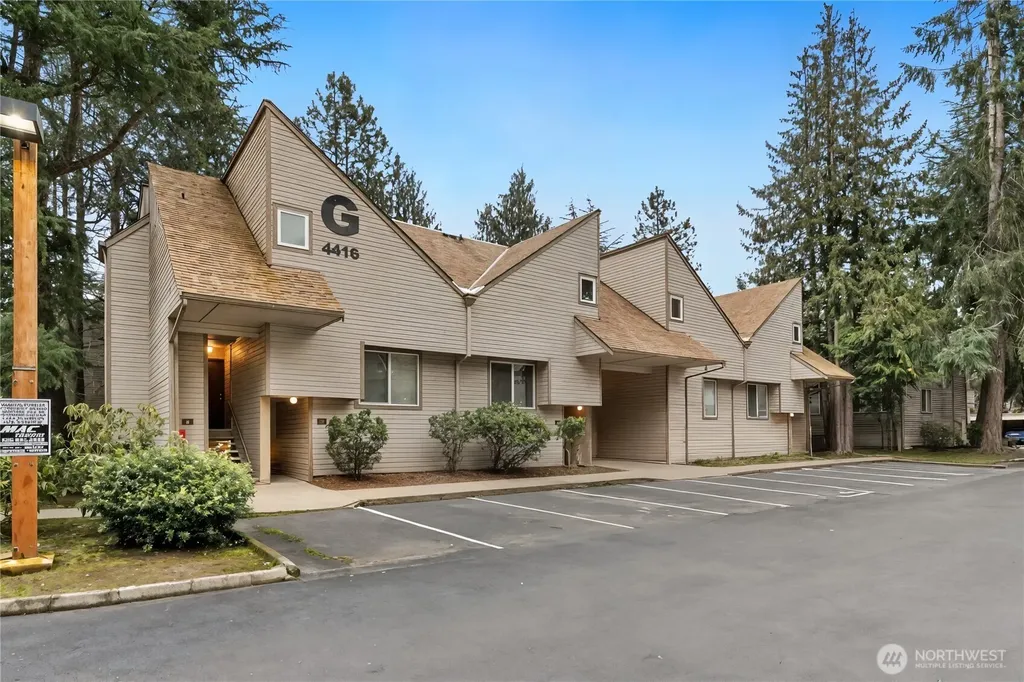 4416 145th Avenue NE Bellevue WA 98007