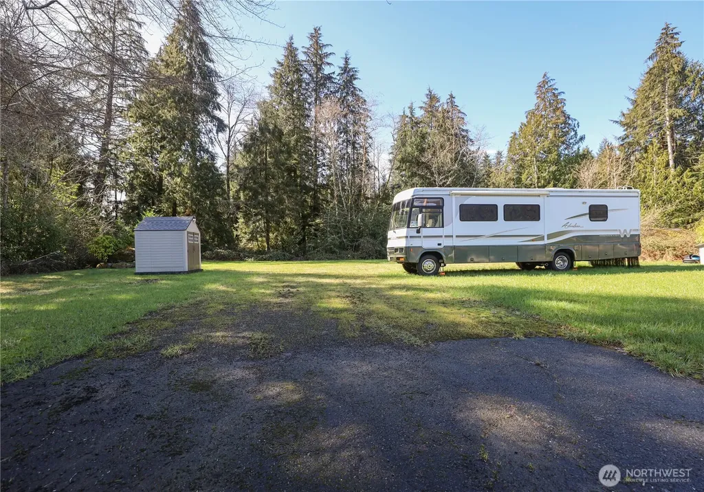 63 Lake Drive N Amanda Park WA 98526
