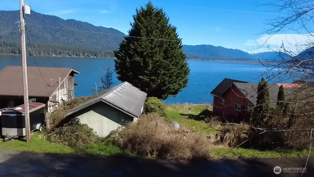 63 Lake Drive N Amanda Park WA 98526
