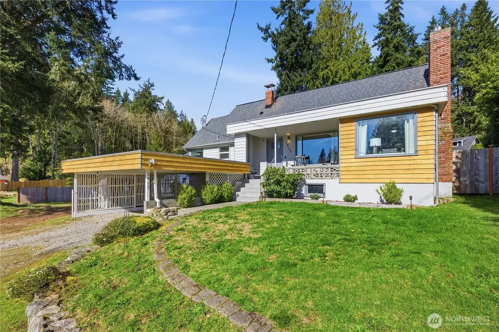 1913 Deville Drive NW Bremerton WA 98312