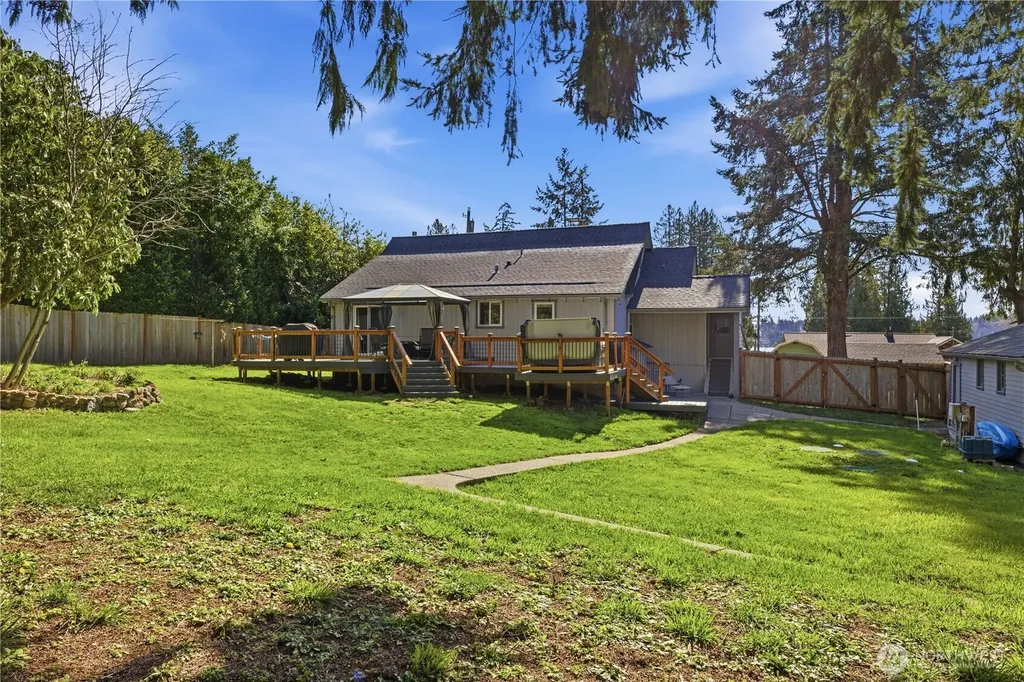 1913 Deville Drive NW Bremerton WA 98312