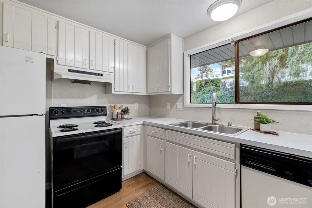 710 Bay Front Lane Oak Harbor WA 98277