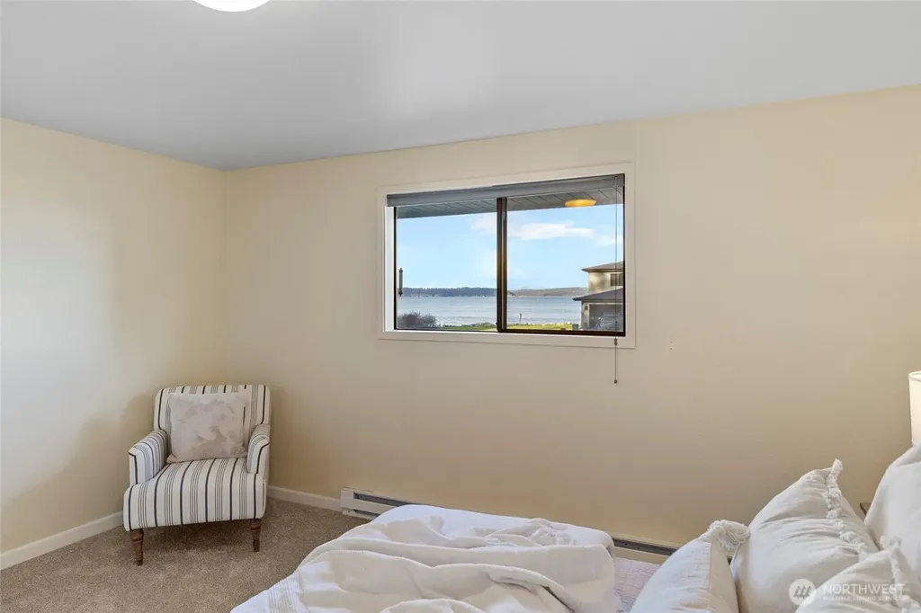 710 Bay Front Lane Oak Harbor WA 98277