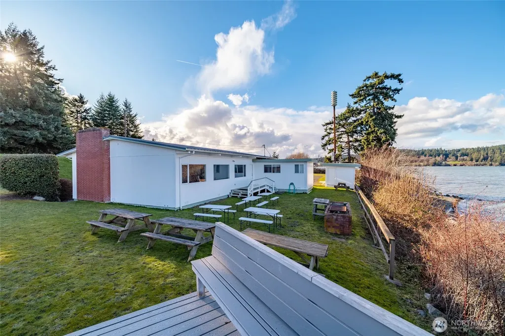 710 Bay Front Lane Oak Harbor WA 98277