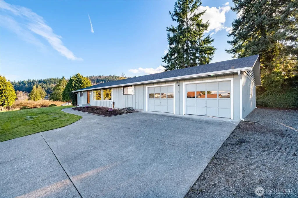 710 Bay Front Lane Oak Harbor WA 98277