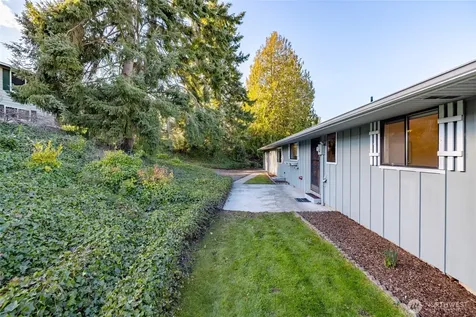 710 Bay Front Lane Oak Harbor WA 98277