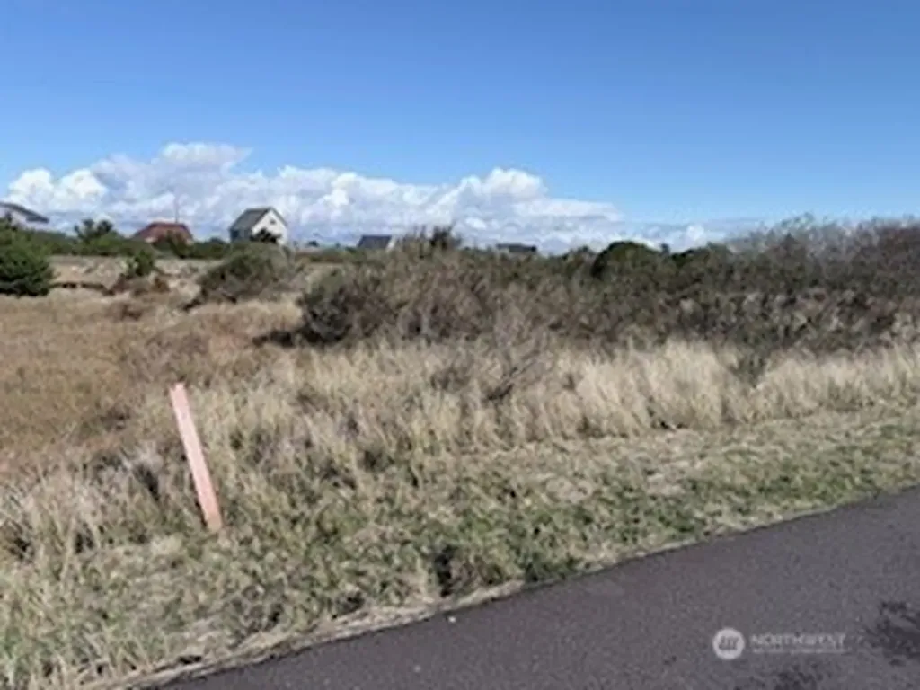 436 Portal Loop S Ocean Shores WA 98569