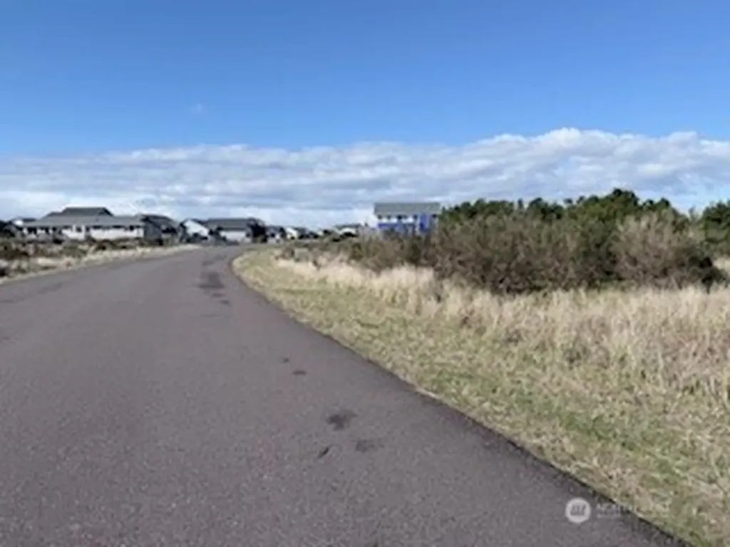 436 Portal Loop S Ocean Shores WA 98569