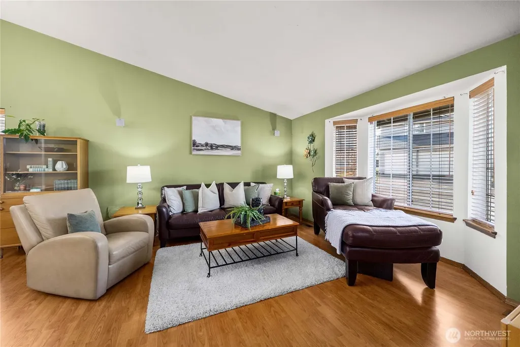5103 S Garden Loop Road Seattle WA 98118