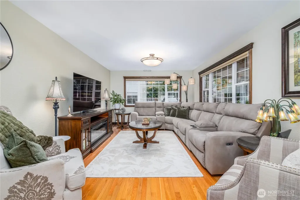 4545 Steamboat Island Road NW Olympia WA 98502