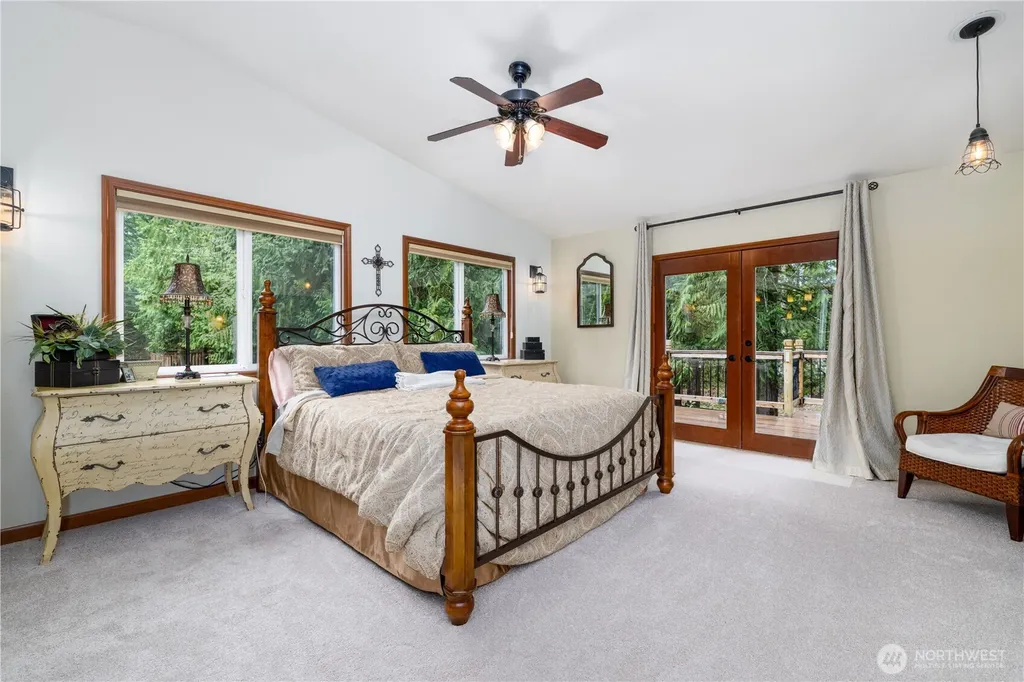 4545 Steamboat Island Road NW Olympia WA 98502