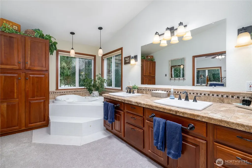 4545 Steamboat Island Road NW Olympia WA 98502
