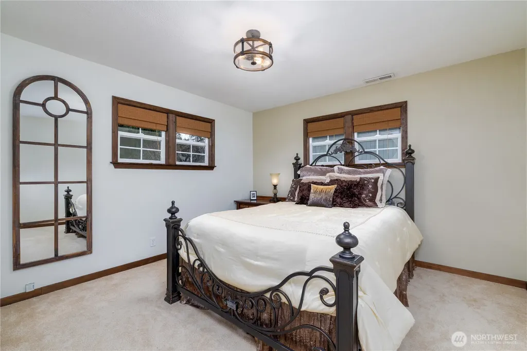 4545 Steamboat Island Road NW Olympia WA 98502