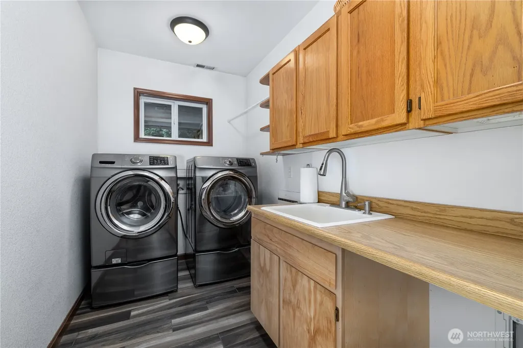 4545 Steamboat Island Road NW Olympia WA 98502