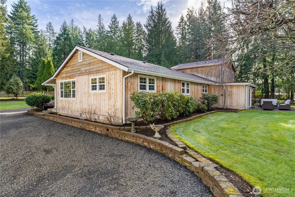 4545 Steamboat Island Road NW Olympia WA 98502