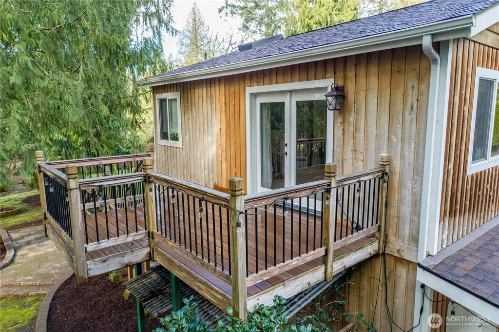 4545 Steamboat Island Road NW Olympia WA 98502